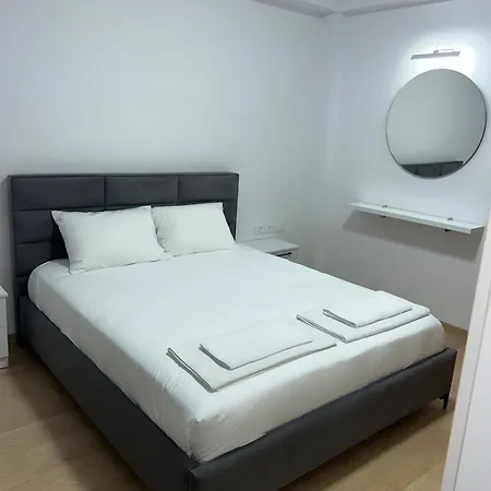 Flat In - Modern & Cozy Tirana